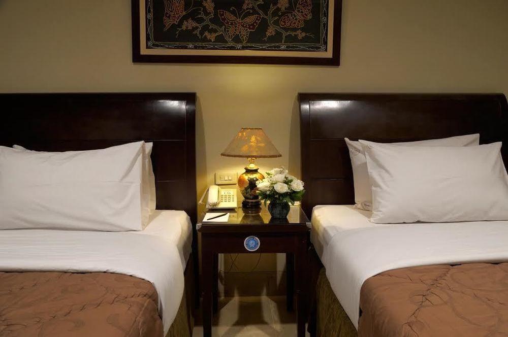 Capital O 534 Sriwijaya Hotel จาการ์ตา ภายนอก รูปภาพ