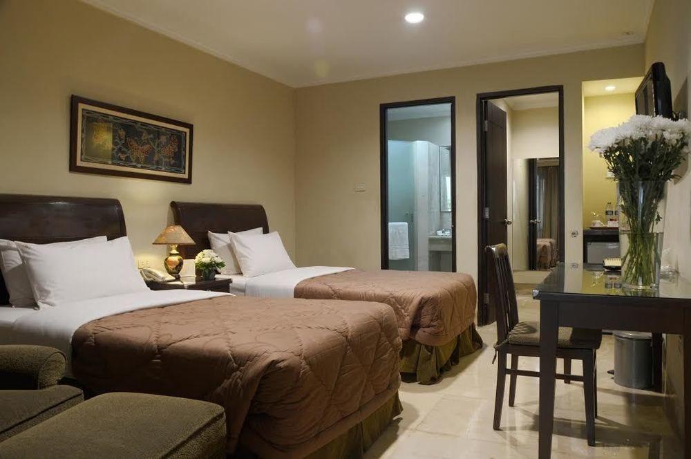 Capital O 534 Sriwijaya Hotel จาการ์ตา ภายนอก รูปภาพ