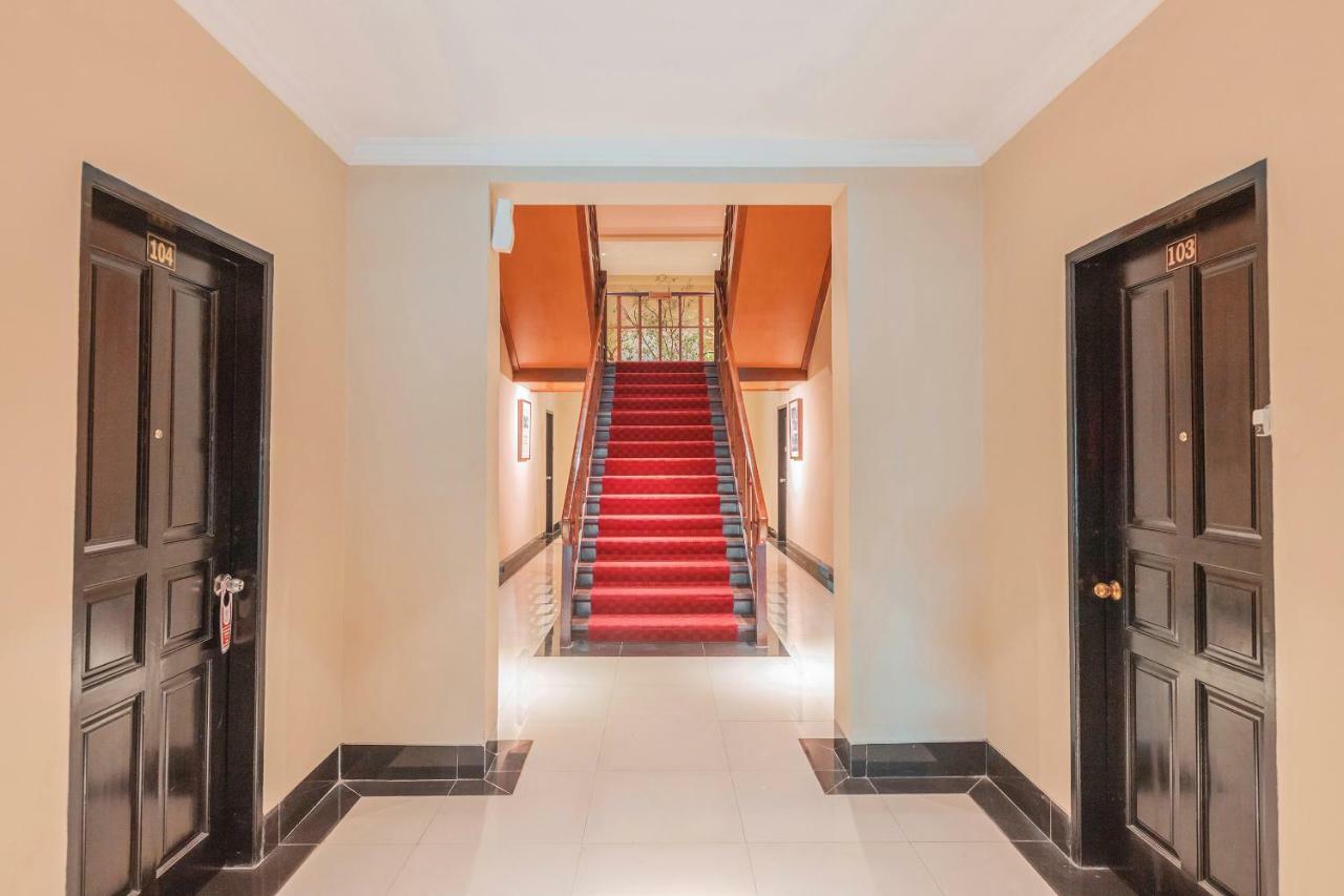 Capital O 534 Sriwijaya Hotel จาการ์ตา ภายนอก รูปภาพ